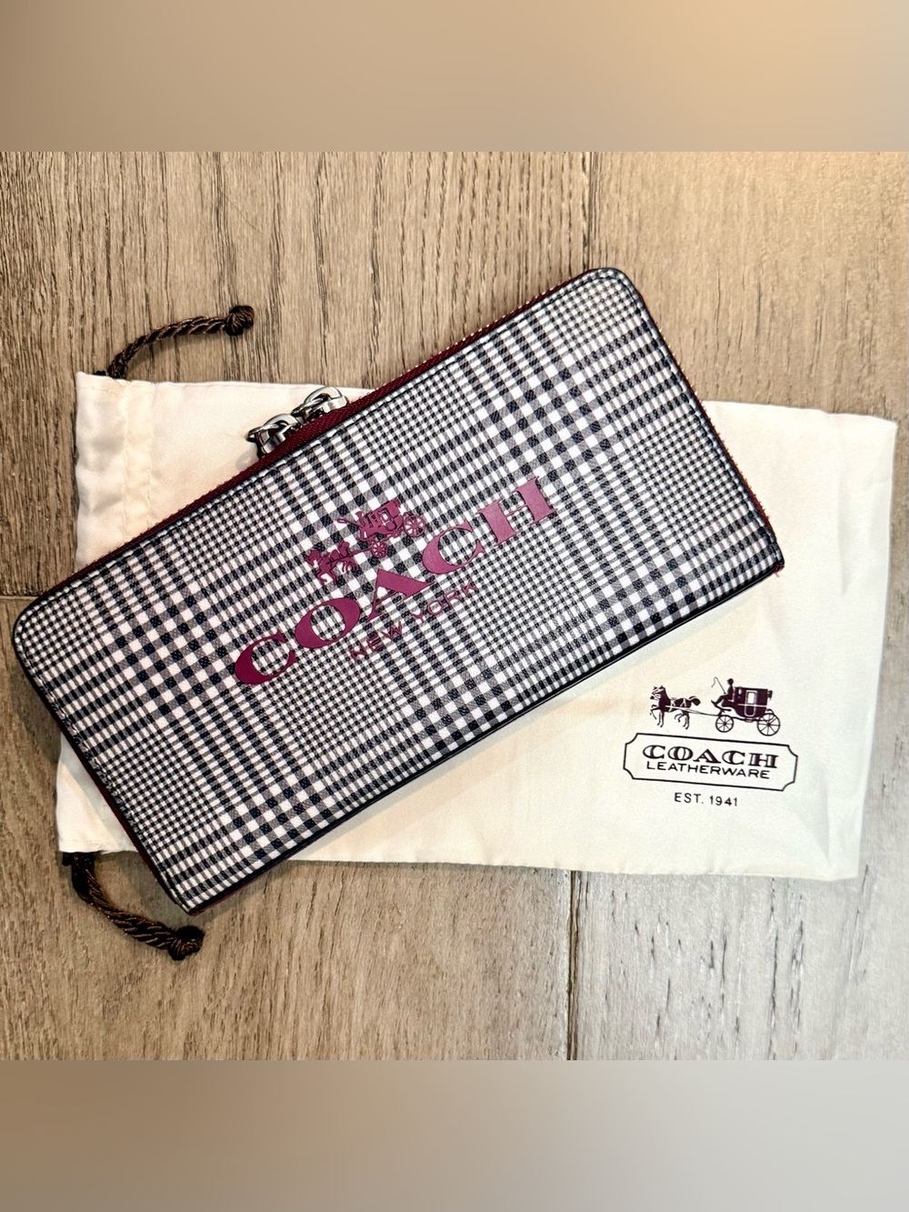 Coach Peyton Glen Plaid
Accordion Zip Wallet F52138
G1453 Cranberry Rare 2014
